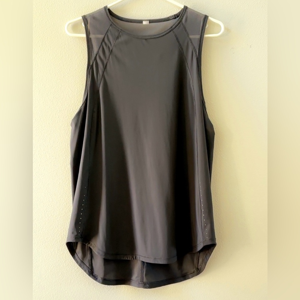Woman’s Lululemon workout tank top. Size Large.